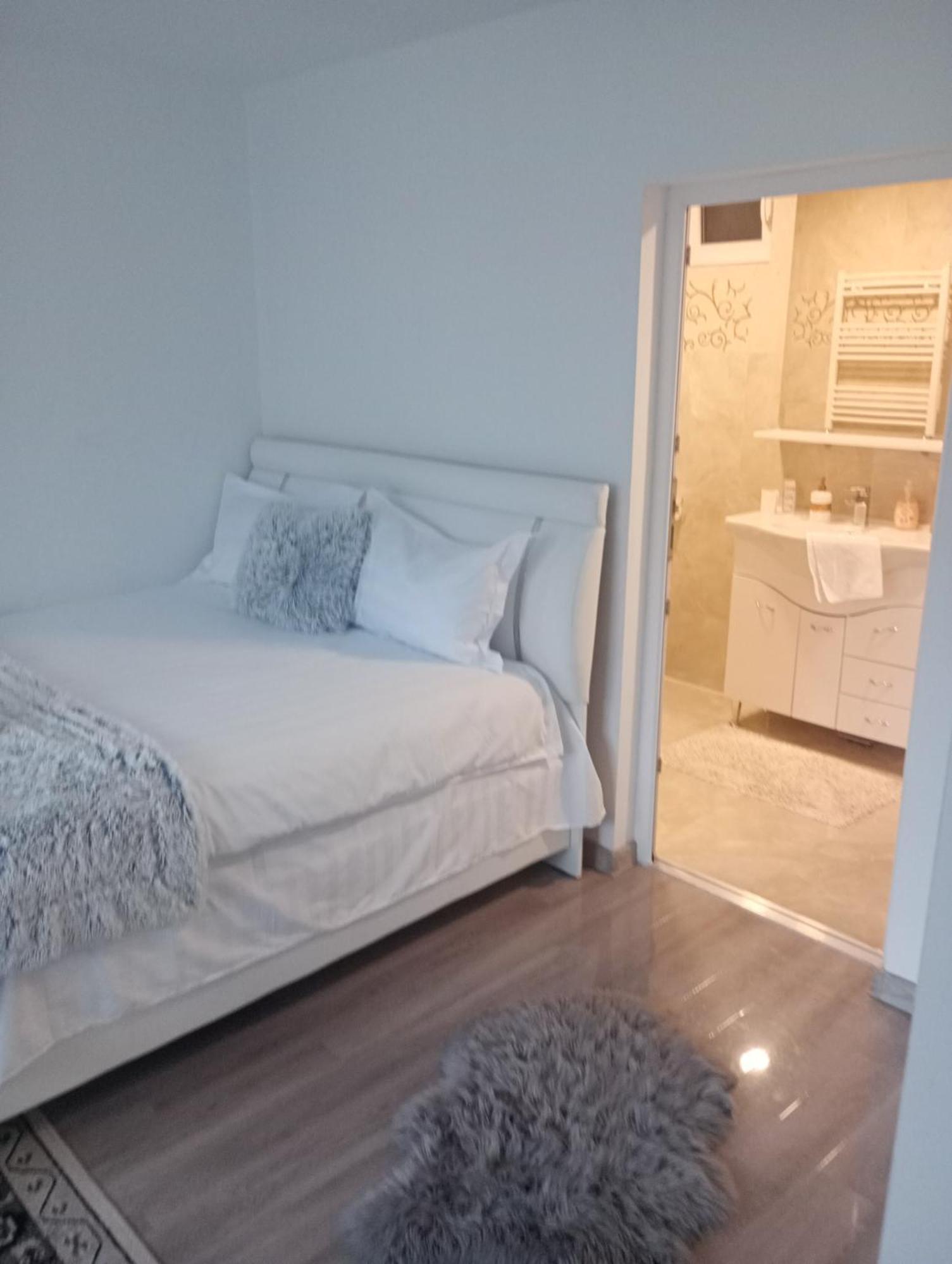 Izabella Guest House Сачеле Екстер'єр фото